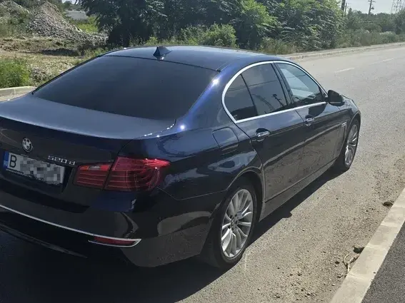 BMW Seria 5 F10/F11/F07 520d xDrive AT