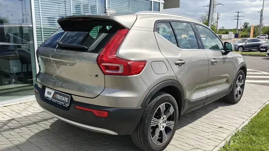 Volvo XC 40 B4 AT8 AWD Mild Hybrid Inscription — imagine 3