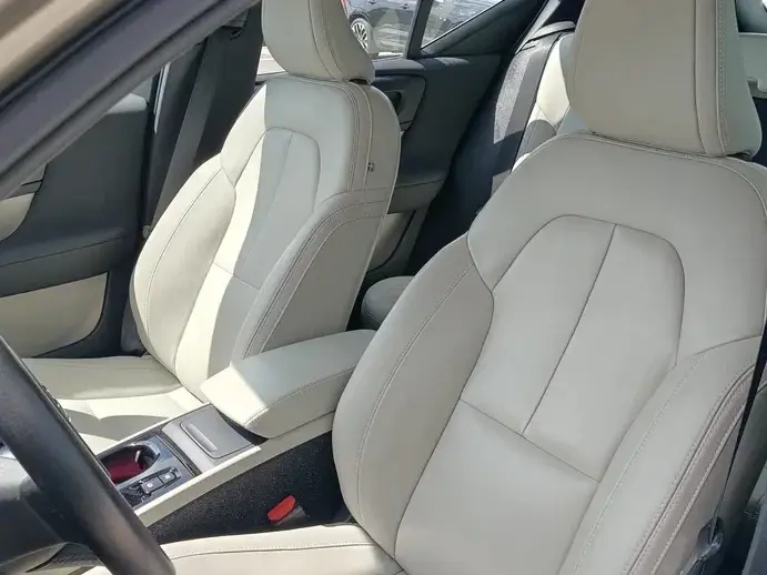 Volvo XC 40 B4 AT8 AWD Mild Hybrid Inscription