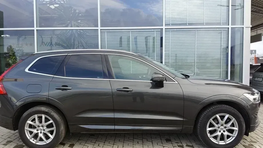 Volvo XC 60 D4 Momentum Pro — imagine 3