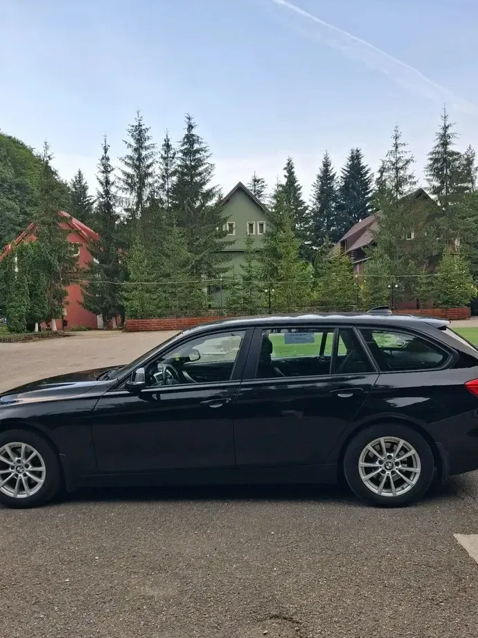 BMW Seria 3 F30/F31/F34 318d Blue Performance — imagine 6