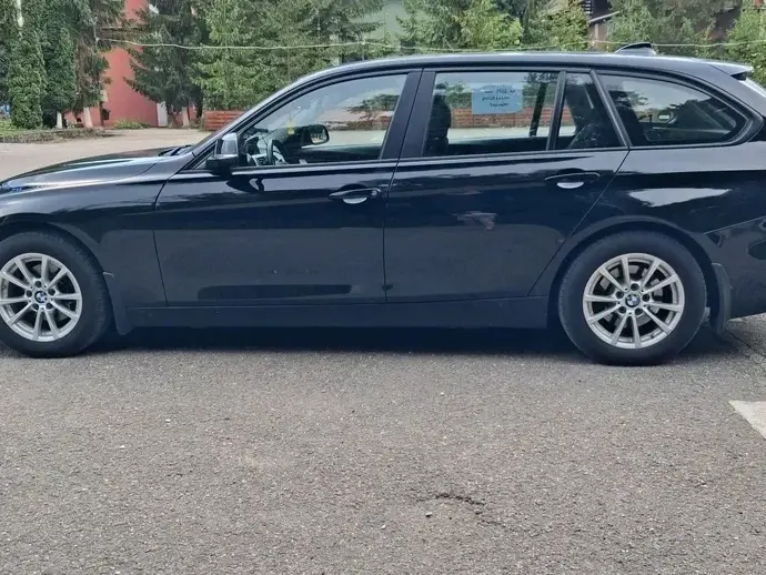 BMW Seria 3 F30/F31/F34 318d Blue Performance