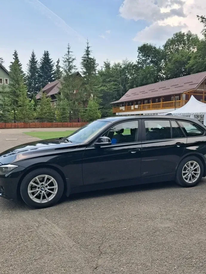 BMW Seria 3 F30/F31/F34 318d Blue Performance — imagine 4