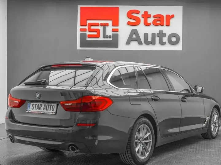 BMW Seria 5 G30/G31 520d Aut. Sport Line