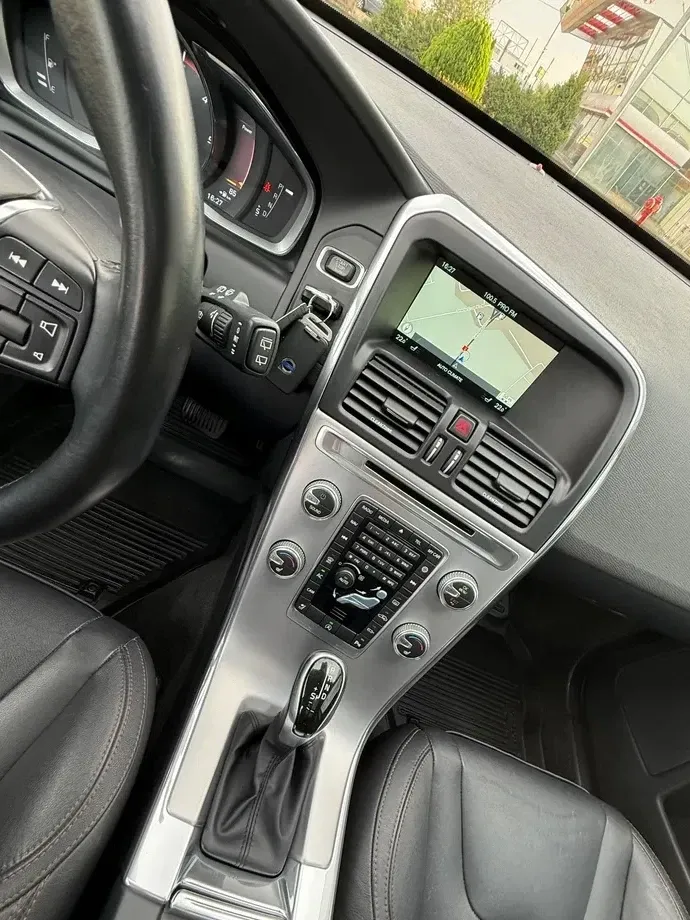 Volvo XC 60 — imagine 6