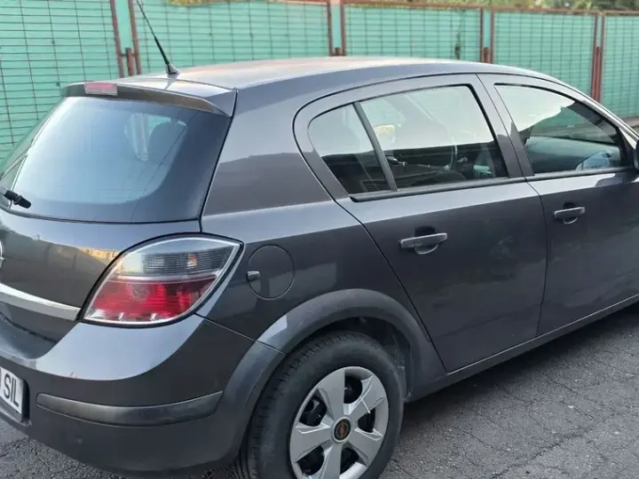 Opel Astra J 1.6
