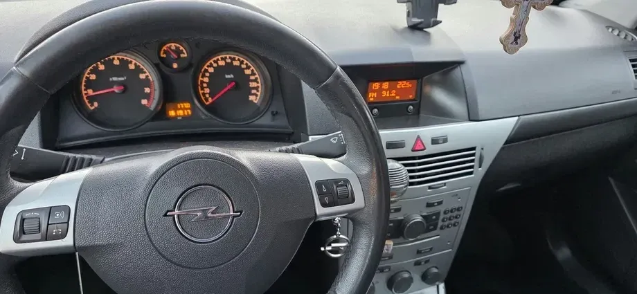 Opel Astra J 1.6 — imagine 5