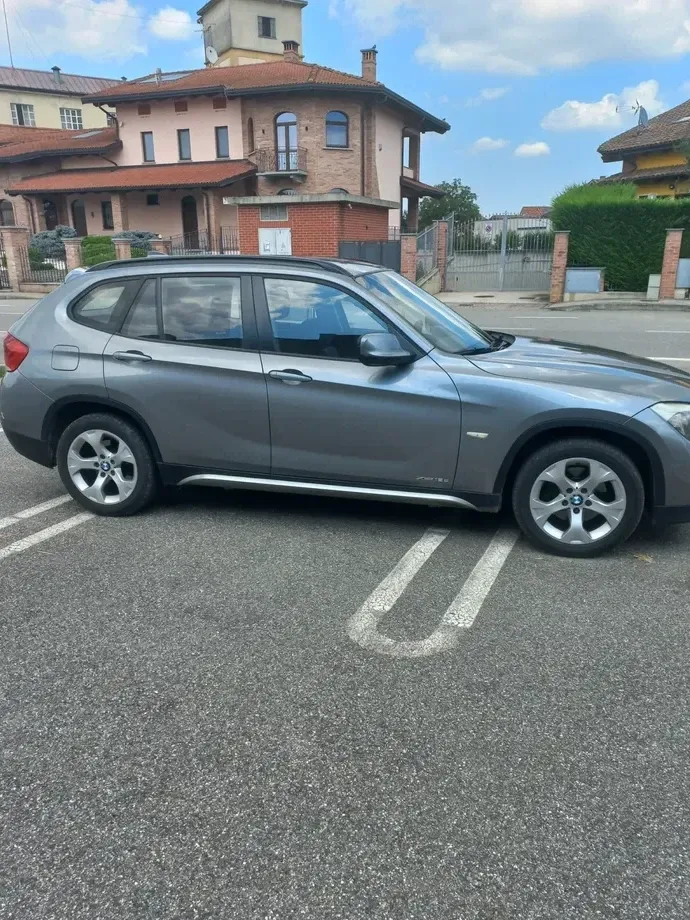 BMW X1 E84 xDrive18d — imagine 3
