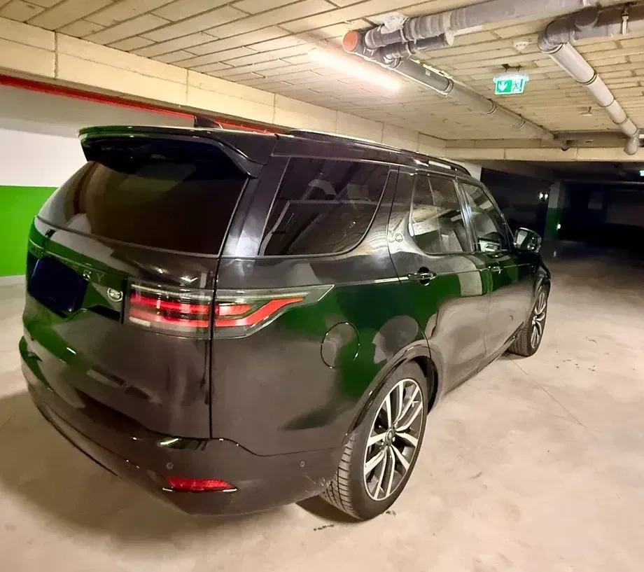 Land Rover Discovery V 3.0D 250 MHEV R-Dynamic SE — imagine 4