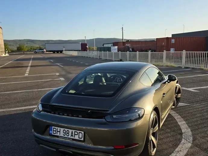 Porsche Cayman 718 PDK