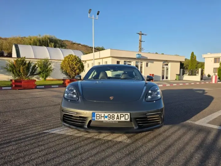 Porsche Cayman 718 PDK