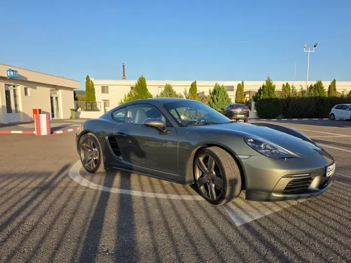 Porsche Cayman 718 PDK