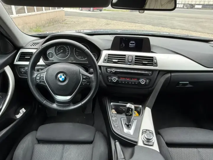 BMW Seria 3 320d Aut. Blue Performance Modern Line
