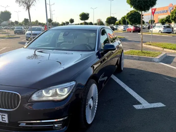 BMW Seria 7 F01/F02 [2008 - 2015] 740Li