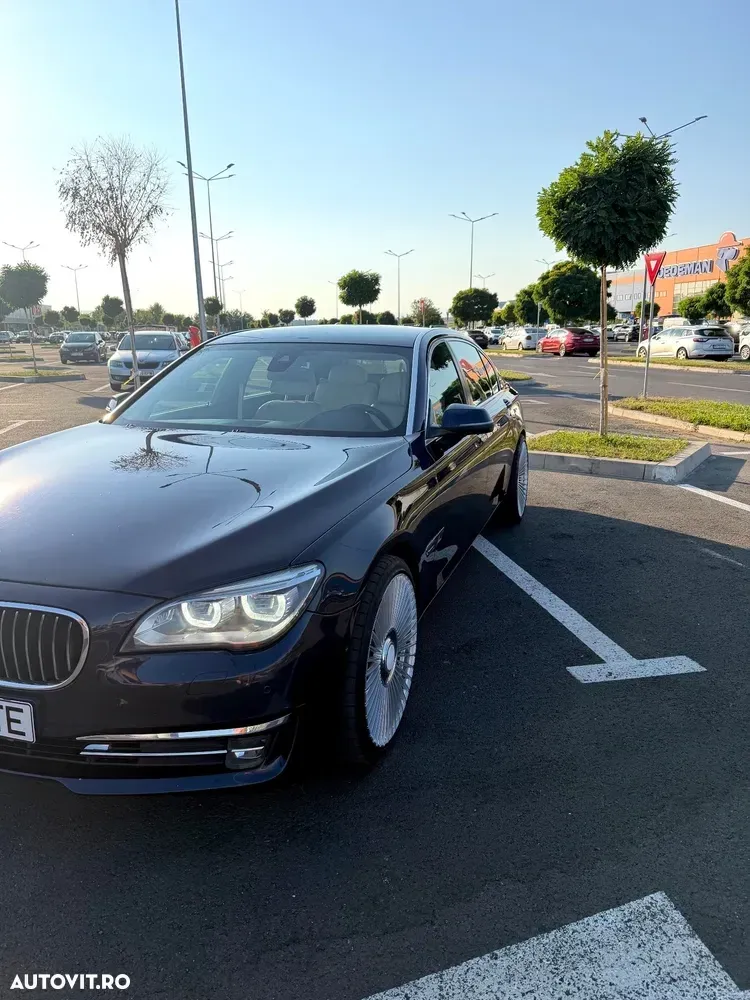 BMW Seria 7 F01/F02 [2008 - 2015] 740Li — imagine 2