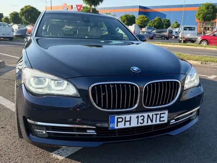 BMW Seria 7 F01/F02 [2008 - 2015] 740Li