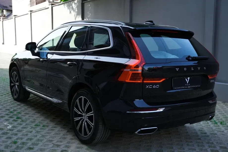 Volvo XC 60 II D5 AWD Inscription — imagine 3