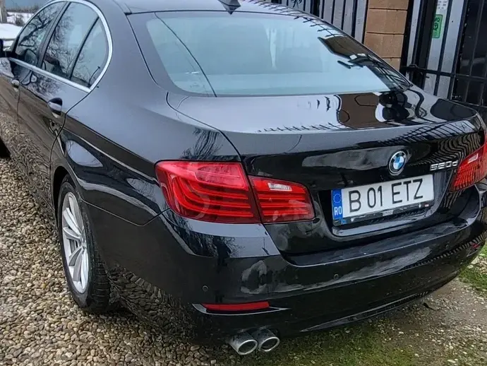 BMW Seria 5 F10/F11/F07 520d Aut.