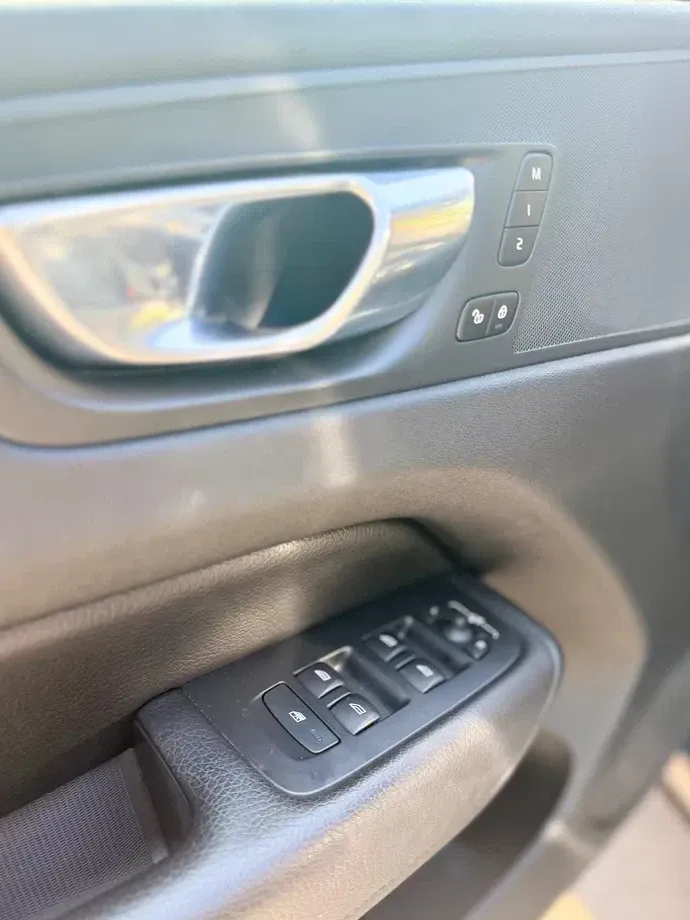 Volvo XC 60 II — imagine 5