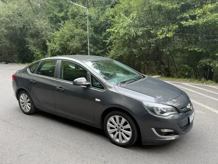 Opel Astra J 1.4 ECOTEC Turbo Start/Stop Enjoy