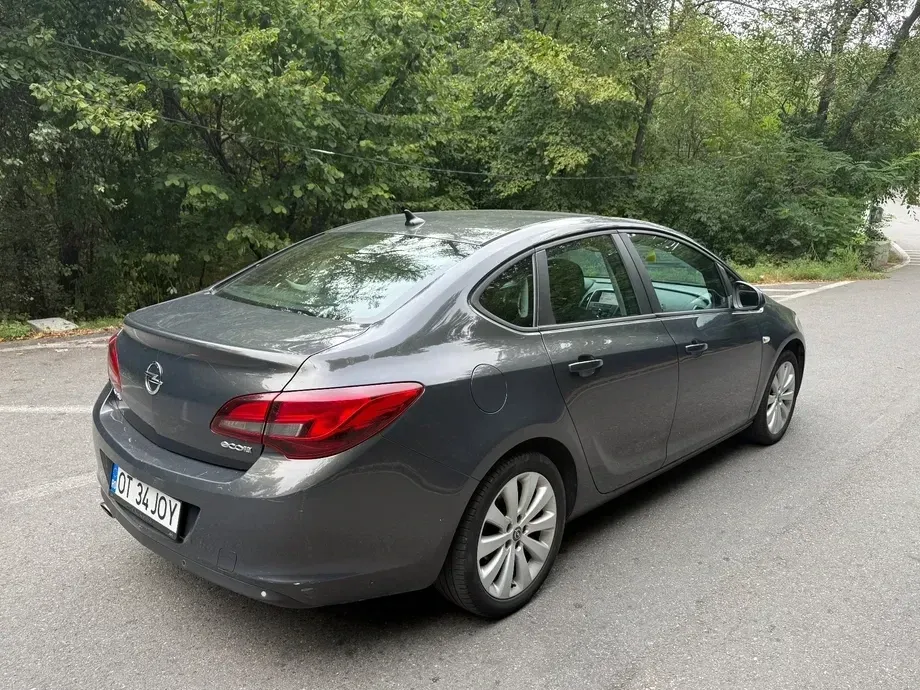 Opel Astra J 1.4 ECOTEC Turbo Start/Stop Enjoy — imagine 6