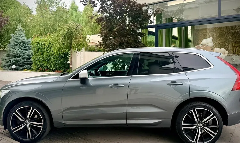 Volvo XC 60 II B5 D AWD Geartronic RDesign — imagine 4