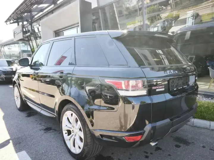 Land Rover Range Rover Sport 3.0 SDV6 HSE