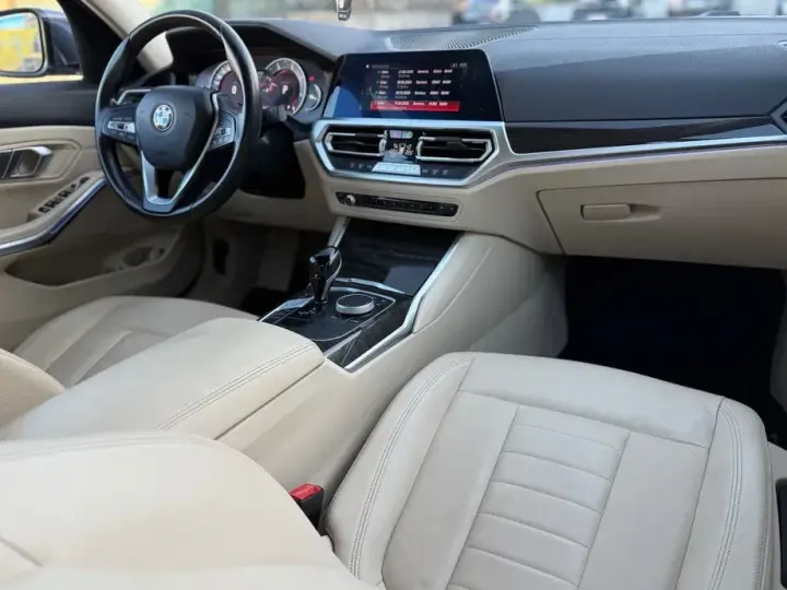 BMW Seria 3 G20/G21 318d Aut. Luxury Line