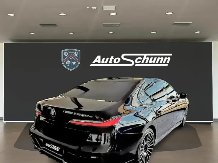 BMW Seria 7 G70