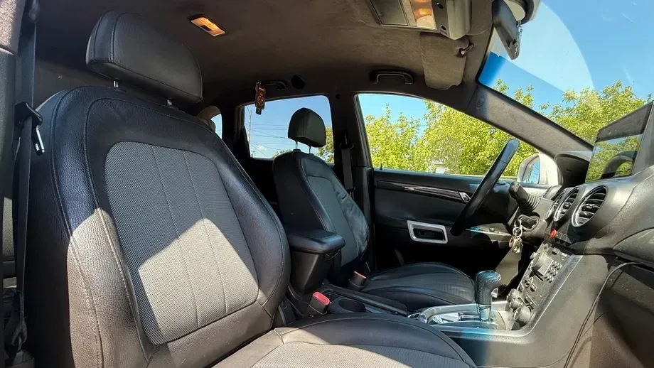 Opel Antara 2.2 ECOTEC AWD Cosmo Aut. — imagine 6