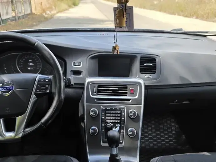 Volvo S60 II DRIVe Start-Stop Basic