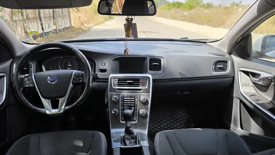 Volvo S60 II DRIVe Start-Stop Basic — imagine 4