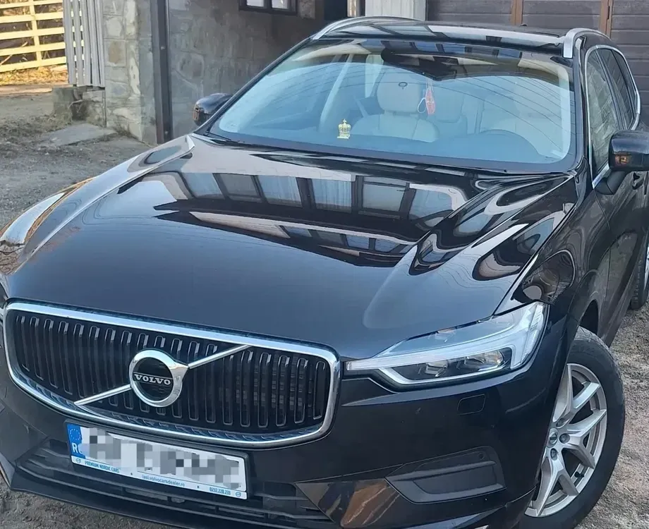 Volvo XC 60 II D5 AWD Momentum — imagine 2