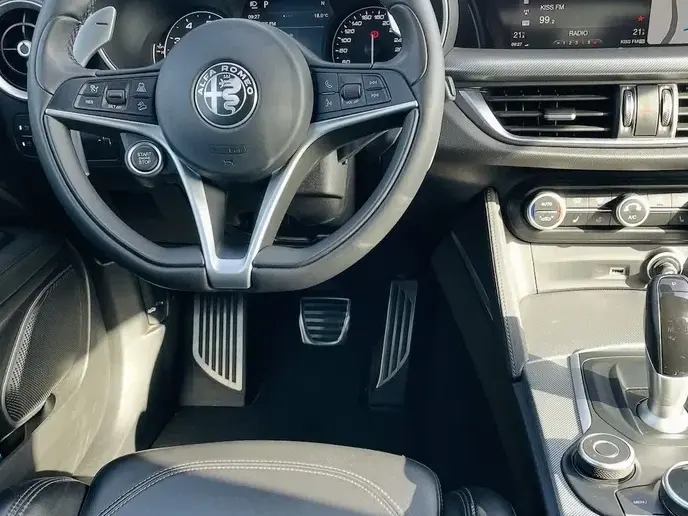 Alfa Romeo Stelvio 2.0 Turbo 16V AT8-Q4 Lusso Ti