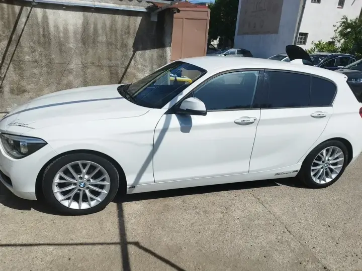 BMW Seria 1 F20/F21 116i