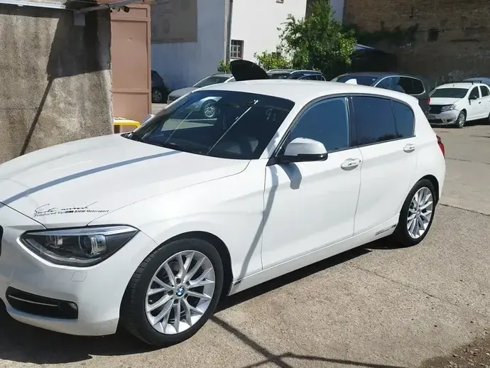 BMW Seria 1 F20/F21 116i