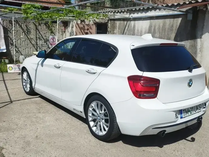 BMW Seria 1 F20/F21 116i