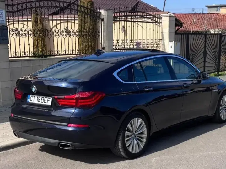 BMW Seria 5 520d Aut. Luxury Line