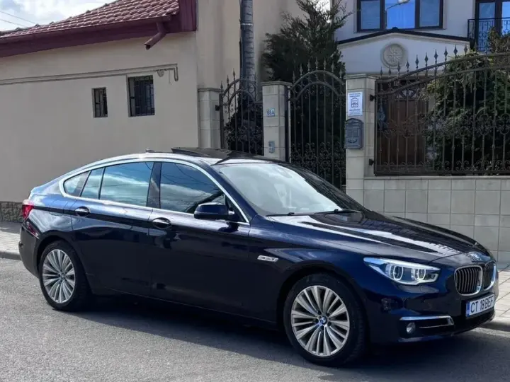 BMW Seria 5 520d Aut. Luxury Line