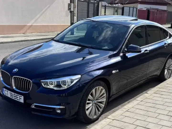BMW Seria 5 520d Aut. Luxury Line