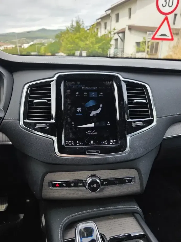 Volvo XC 90 — imagine 4