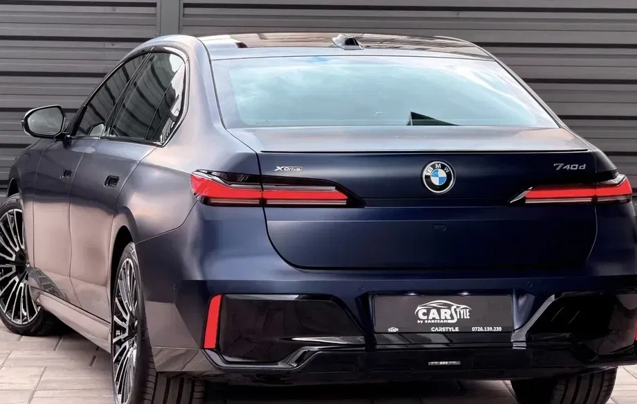 BMW Seria 7 G70 — imagine 2