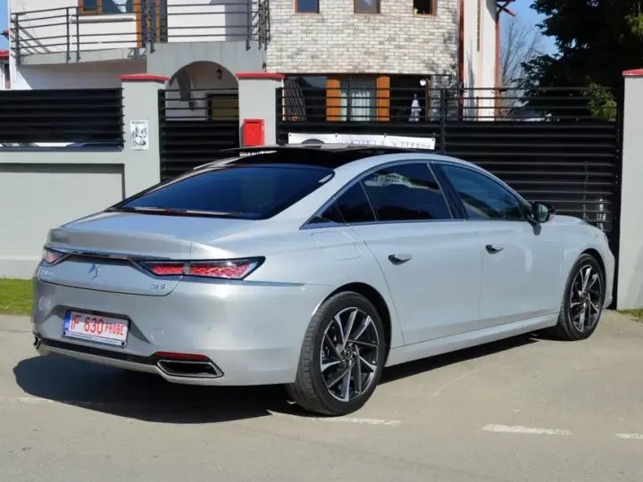 DS Automobiles DS 9