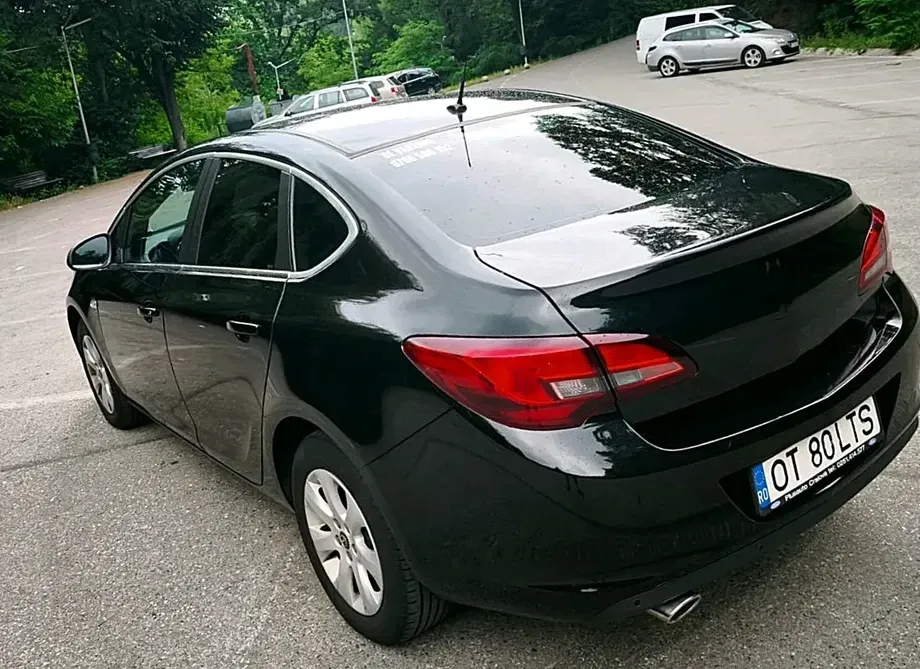 Opel Astra J 1.4 ECOTEC Turbo Start/Stop Essentia — imagine 6