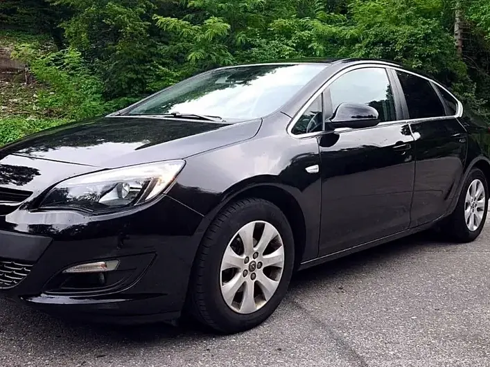 Opel Astra J 1.4 ECOTEC Turbo Start/Stop Essentia