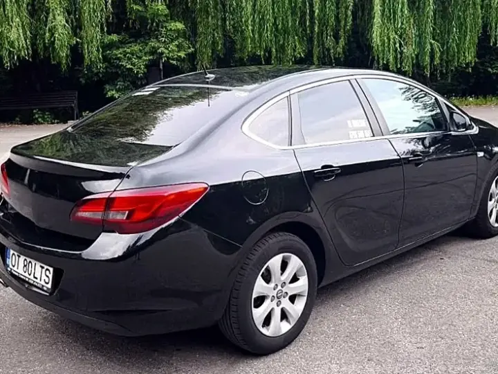 Opel Astra J 1.4 ECOTEC Turbo Start/Stop Essentia