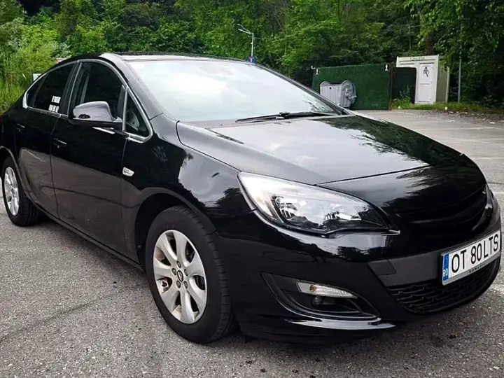 Opel Astra J 1.4 ECOTEC Turbo Start/Stop Essentia