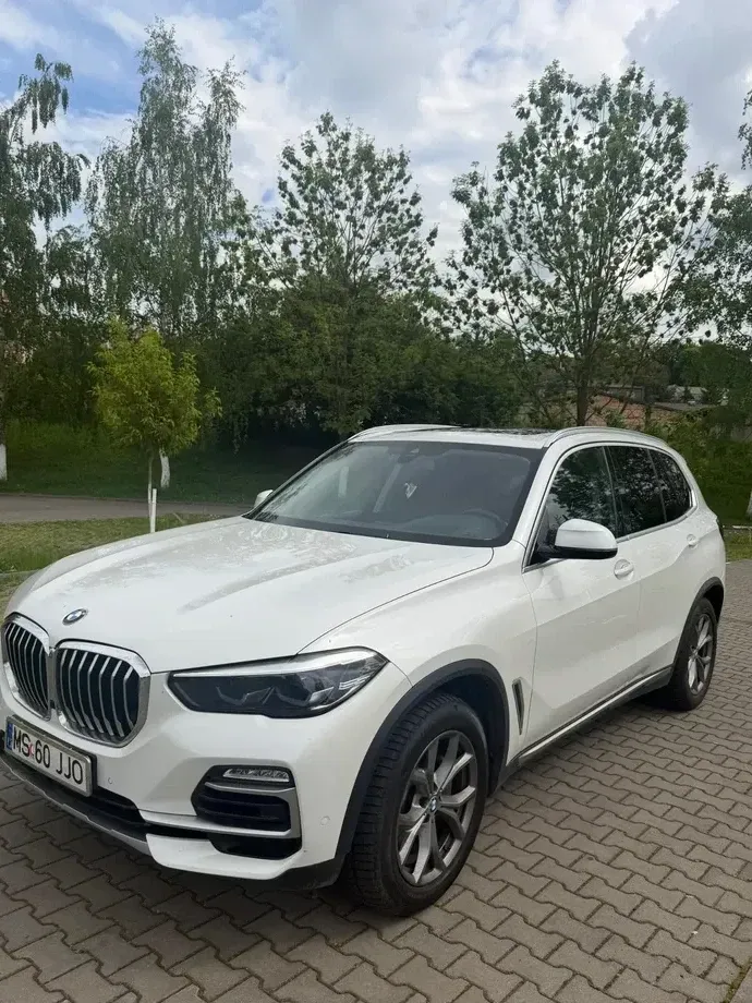BMW X5 xDrive30d xLine — imagine 3