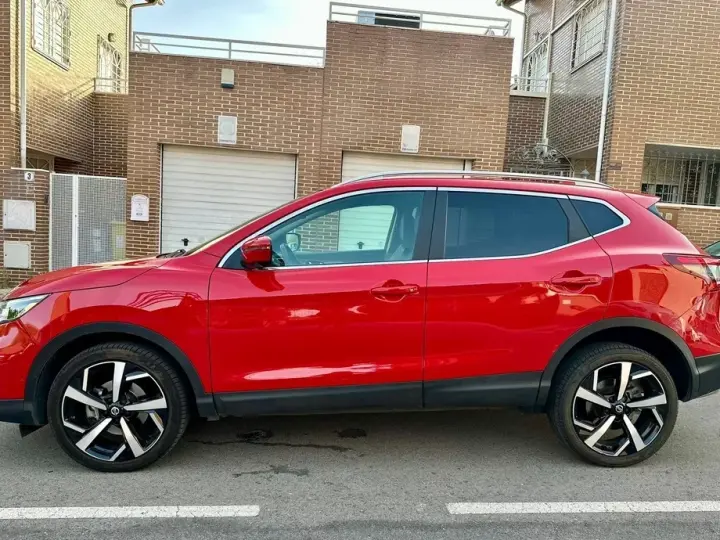 Nissan Qashqai II 1.2 DIG-T Start/Stop X-TRONIC Tekna