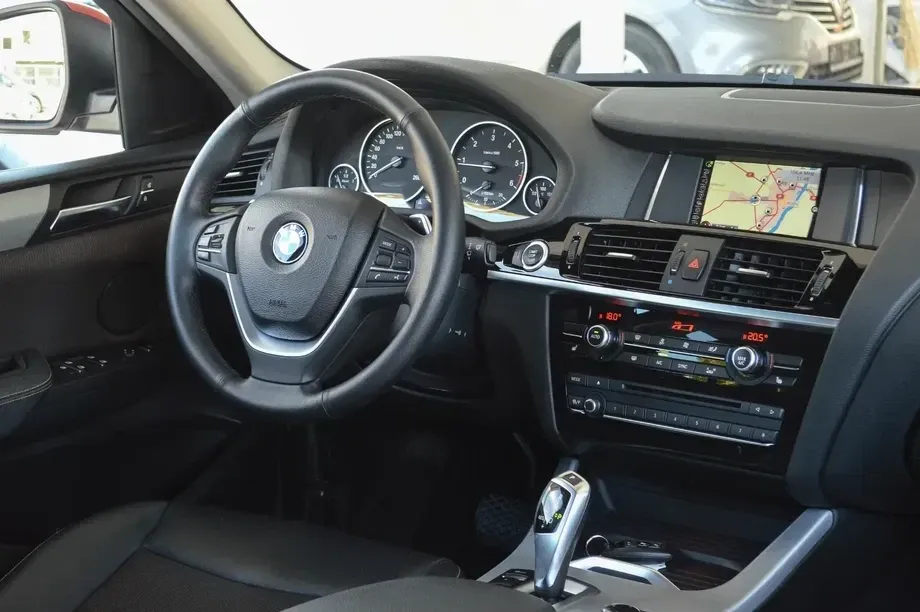 BMW X4 F26 xDrive20d Aut. xLine — imagine 4
